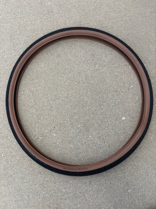 New-Unridden Bontrager Girona Pro 700x42 tan wall gravel tires