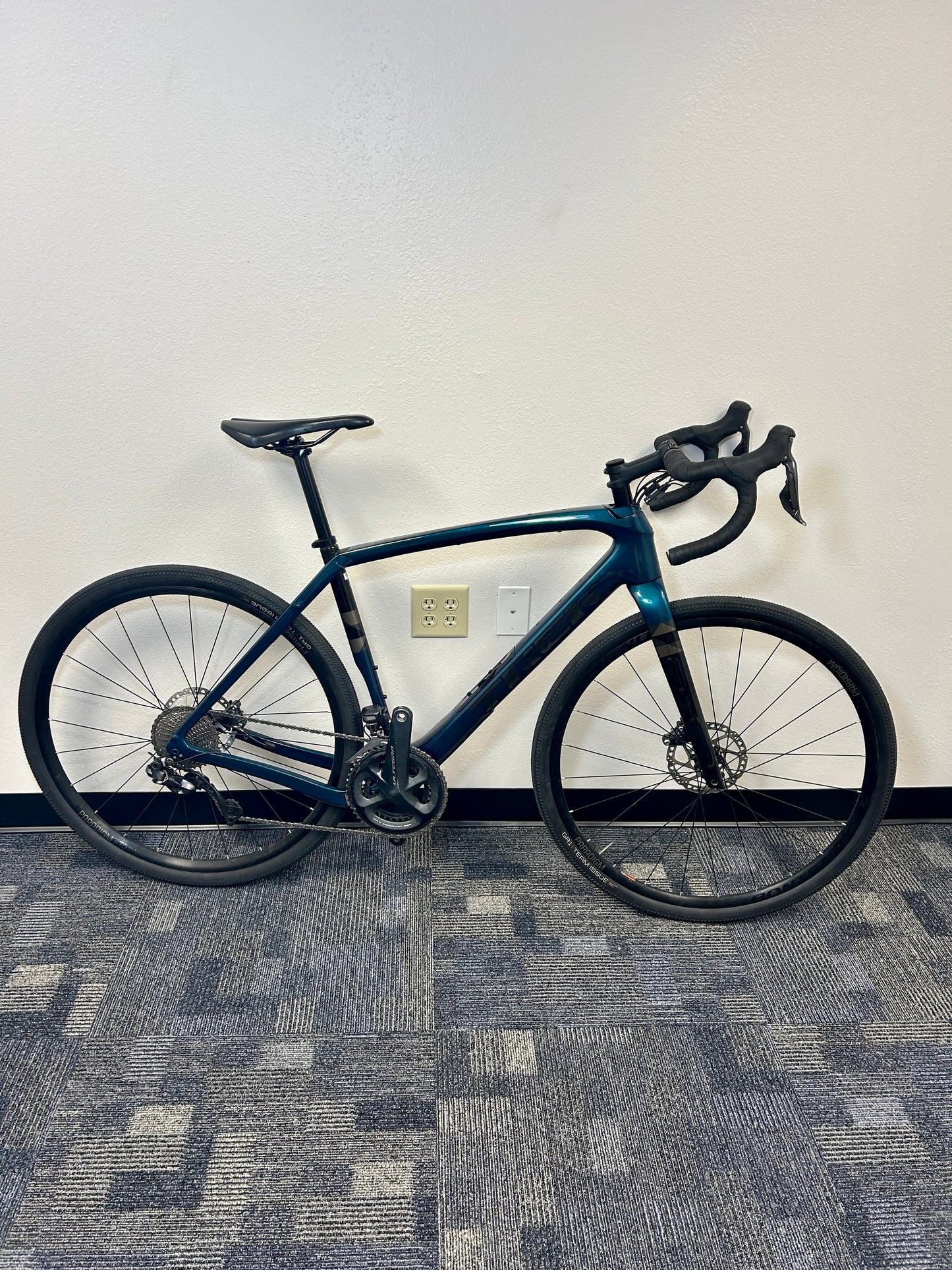 2023 Trek Checkpoint with 11-speed Ultegra DI-2
