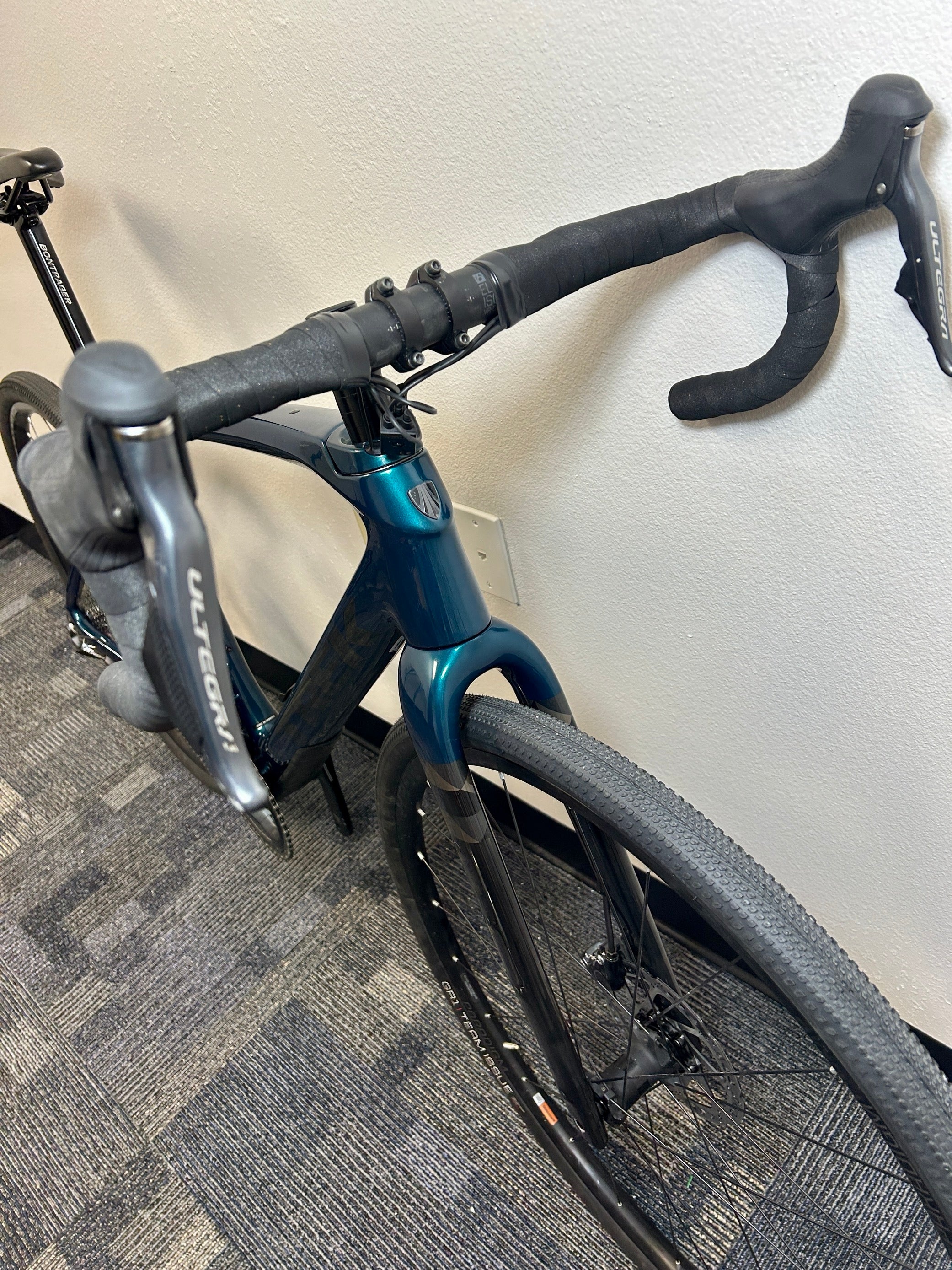 2023 Trek Checkpoint with 11-speed Ultegra DI-2 – Trek
